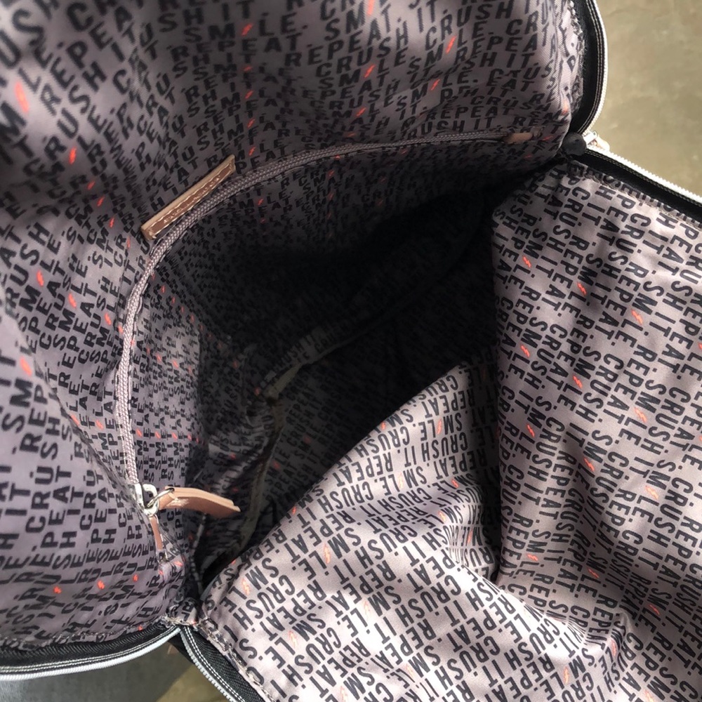 🆕 Stella & Dot Black Quilted Crush It Backpack - Picture 10 of 11